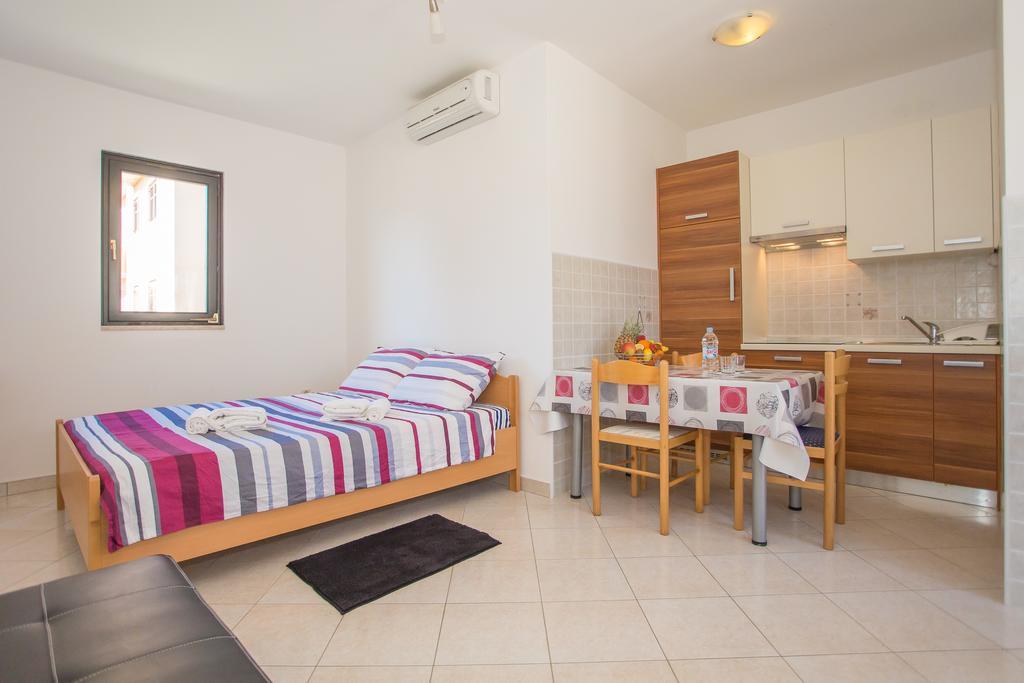 Punta B Poreč Exterior foto